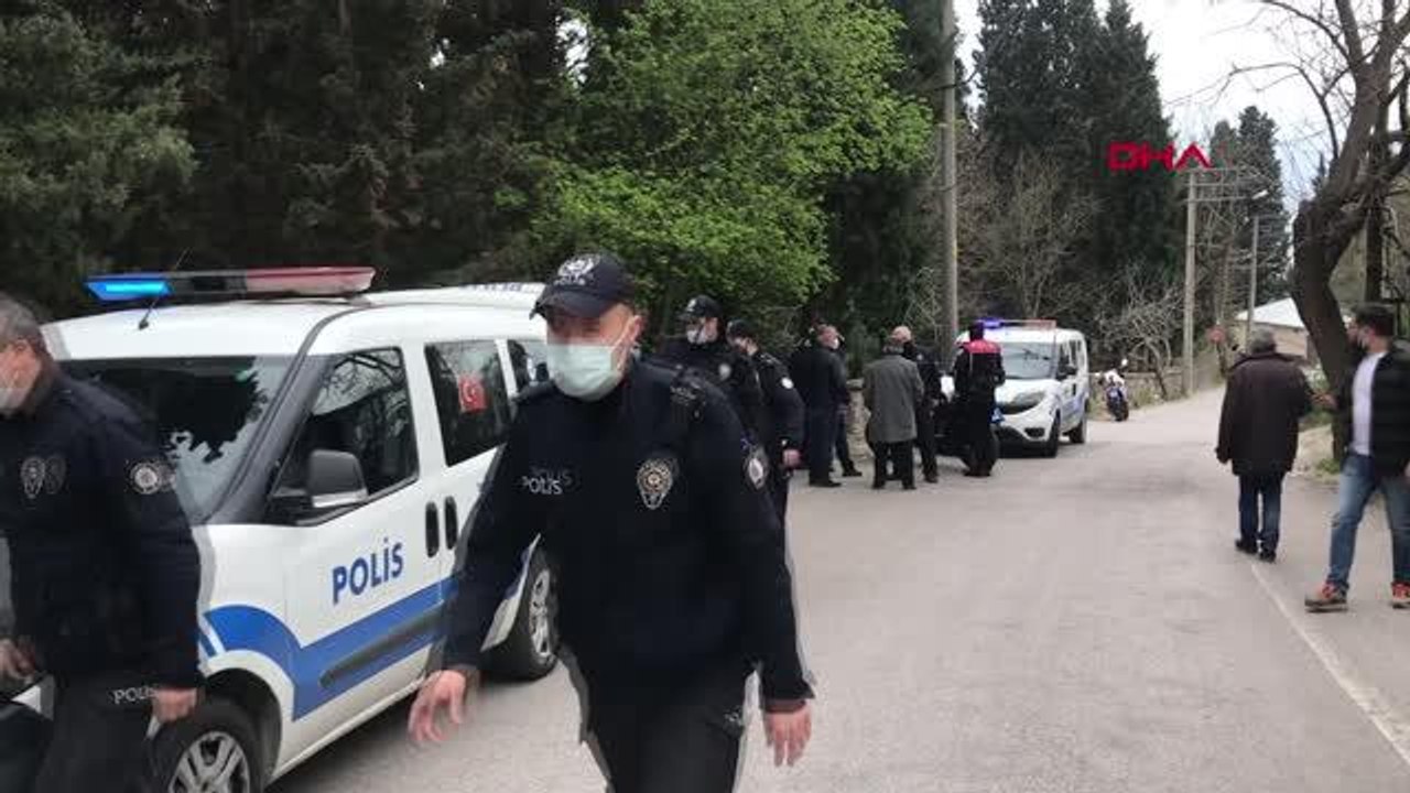 ÜÇ GÜNDÜR HABER ALINAMIYORDU, OĞLUNUN MEZARI BAŞINDA ÖLÜ BULUNDU