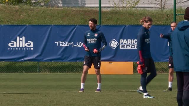 OL - Dubois : J'ai l'ambition d'aller à l'Euro