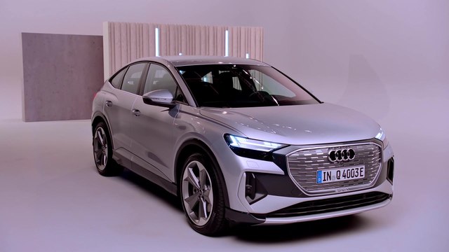 Audi Q4 Sportback e-tron Exterior Design in Floret silver Studio