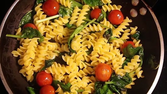 Les Pâtes - 3 Recettes Simples Et Rapides !