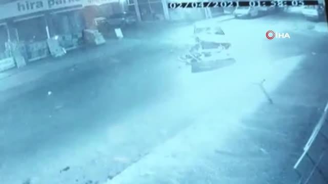 Son dakika haber! Ümraniye'de hafif ticari araç ile ticari taksi çarpıştığı kaza kamerada