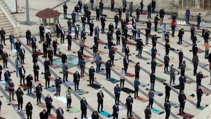 Ramazan ayının ilk Cuma namazında, güzel görüntüler oluştu