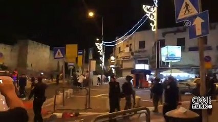 İsrail polisi gençlere saldırdı