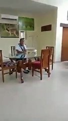 असम के नेताओं की मेहमान नवाजी, दारू और बकरा पार्टी में लगा सरकारी अमला