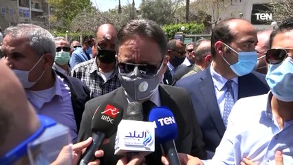 شاهد.. اللقطات الأولى من جنازة الكاتب الصحفي مكرم محمد