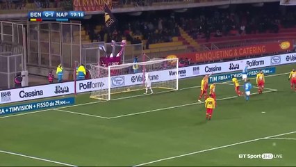 Mertens'in akıl dolu golü günün konusu oldu