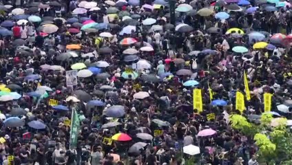Catorce meses de cárcel para magnate de la prensa de Hong Kong por protestas prodemocracia