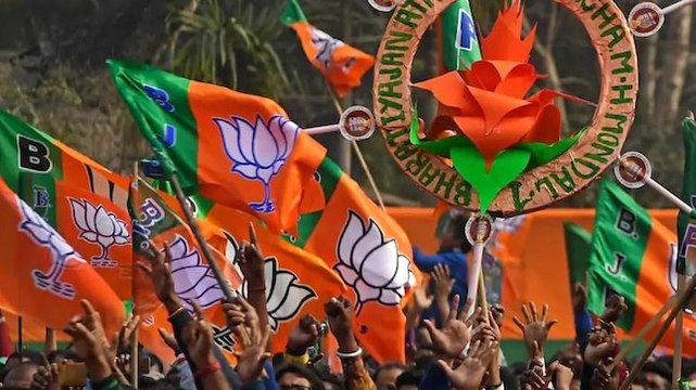BJP opposes Mamata's suggestion of clubbing phases, tells EC to hold Bengal polls as per schedule