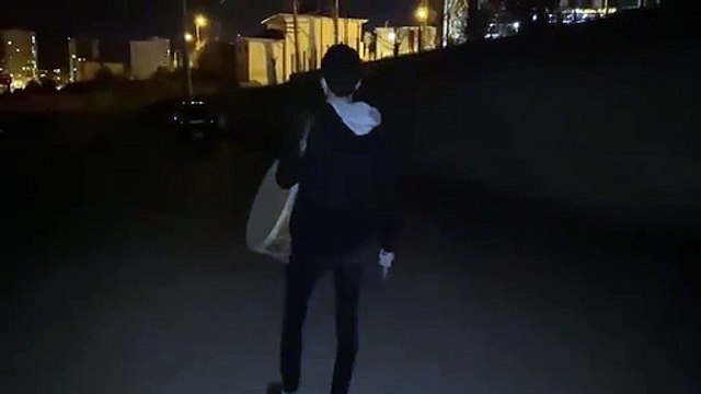 Polis her yerde ‘128 milyar dolar nerede’ manisini okuyan davulcuyu arıyor