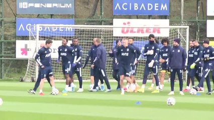 Fenerbahçe'de Başakşehir maçı hazırlıkları sürüyor