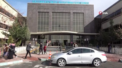 Van’da iftar sonrasında da korona virüs aşısı yapılıyor