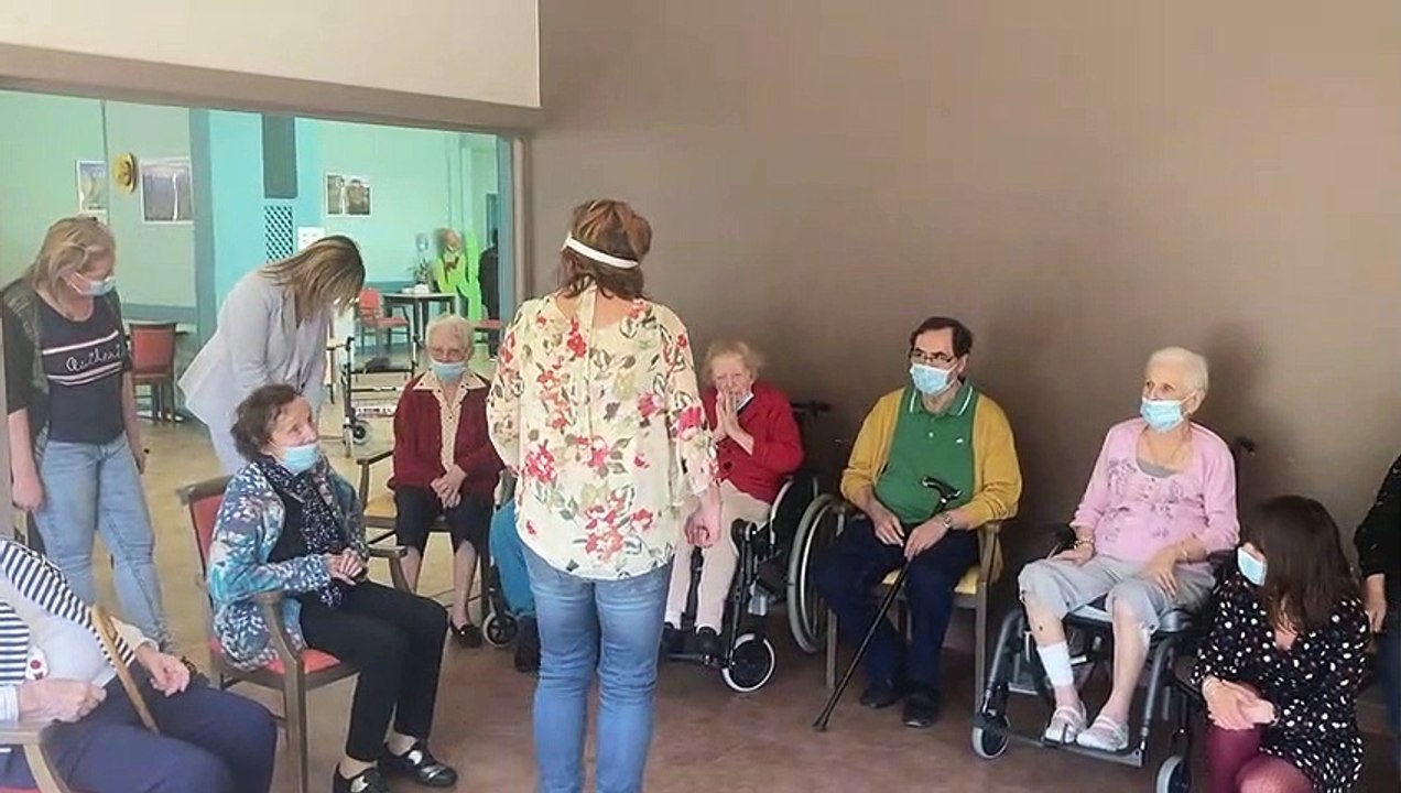 Séance de "rigologie" à l'ehpad de Lancelot à Privas