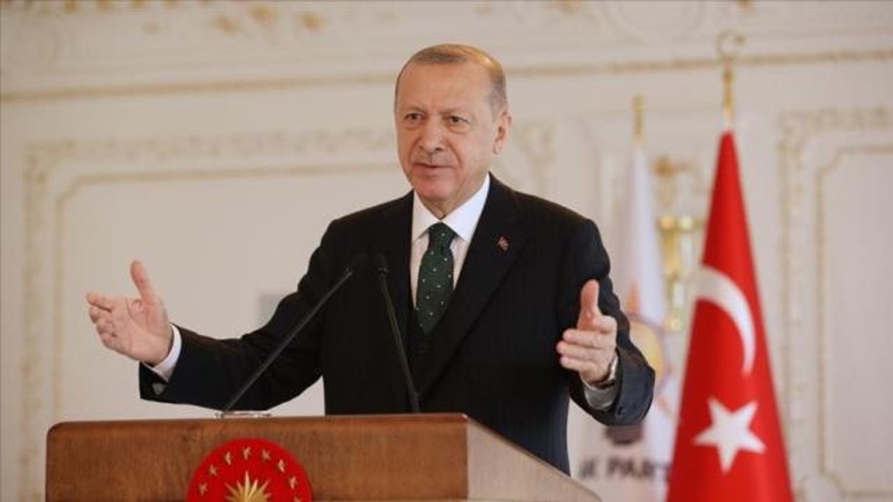 Cumhurbaşkanı Erdoğan ve Bakan Soylu, Çengelköy Polis Merkezi'nde iftar yaptı