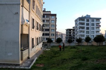 11'nci kattan düşen genç kız hayatını kaybetti