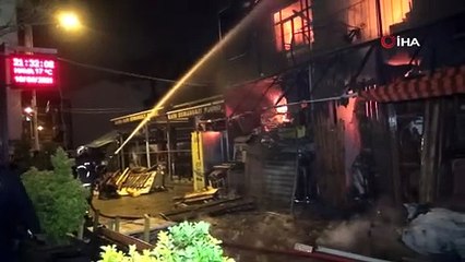 Bursa’da antika dükkanında büyük yangın