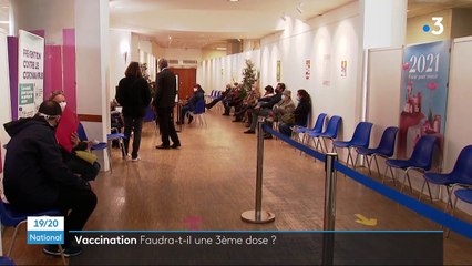 Vaccin contre le Covid-19 : une troisième dose pour une protection à long terme ?