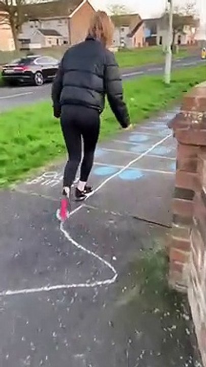 İngiltere'de çok eğlenceli seksek parkuru