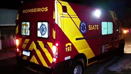Mulher de 49 anos é socorrida pelo Siate após cair dentro de casa, no Parque dos Ipês