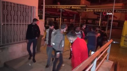 Son dakika haberi... Bursa'da tarihi antikacı dükkanındaki yangında büyük kavga böyle görüntülendi