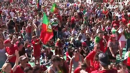 A Lisbonne, "clapping" des fans avant la finale de l'Euro-2016
