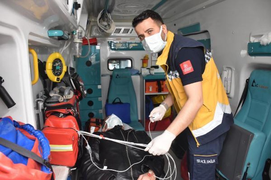 Son dakika haberi... COVİD'İ YENEN SAĞLIKÇI: NEFES ALAMADIĞIM İÇİN AĞLADIĞIM SAATLERİ HATIRLIYORUM