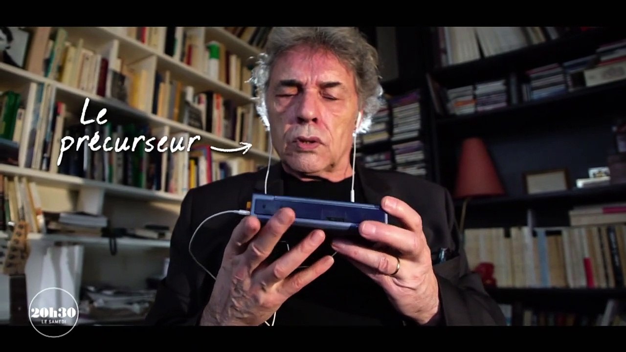 Le jour où Georges Brassens se fait offrir le tout premier walkman par le chanteur Yves Simon qui revient du Japon
