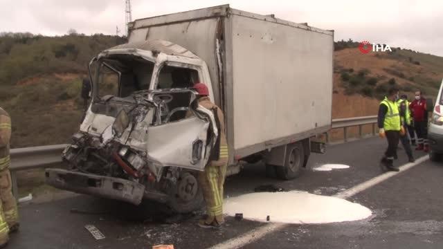 Kuzey Marmara Otoyolunda kamyon ile tır çarpıştı: 1 yaralı