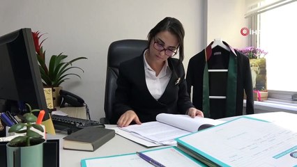 Üniversite hastanesinde hemşireydi, şimdi aynı üniversitenin avukatı oldu