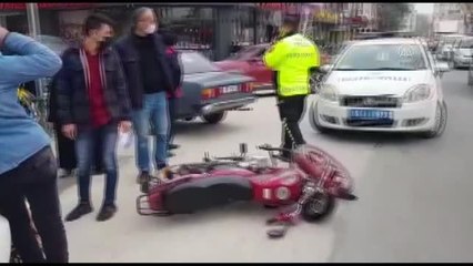 Son dakika haberleri... Otomobille motosikletin çarpıştığı kazada, 1 kişi yaralandı