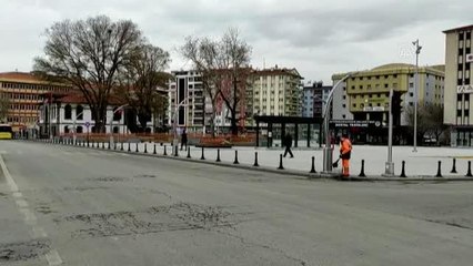 Son dakika: AFYONKARAHİSAR - Sokağa çıkma kısıtlamasına uyuluyor