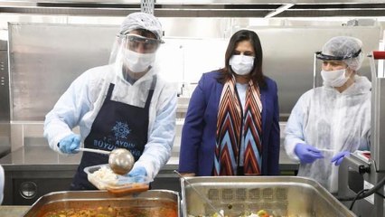 AYDIN BÜYÜKŞEHİR BELEDİYESİ'NDEN GÜNDE 25 BİN KİŞİYE İFTAR YEMEĞİ