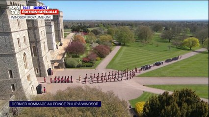 Funérailles du Prince Philip: les militaires arrivent en musique à l'entrée du Château de Windsor