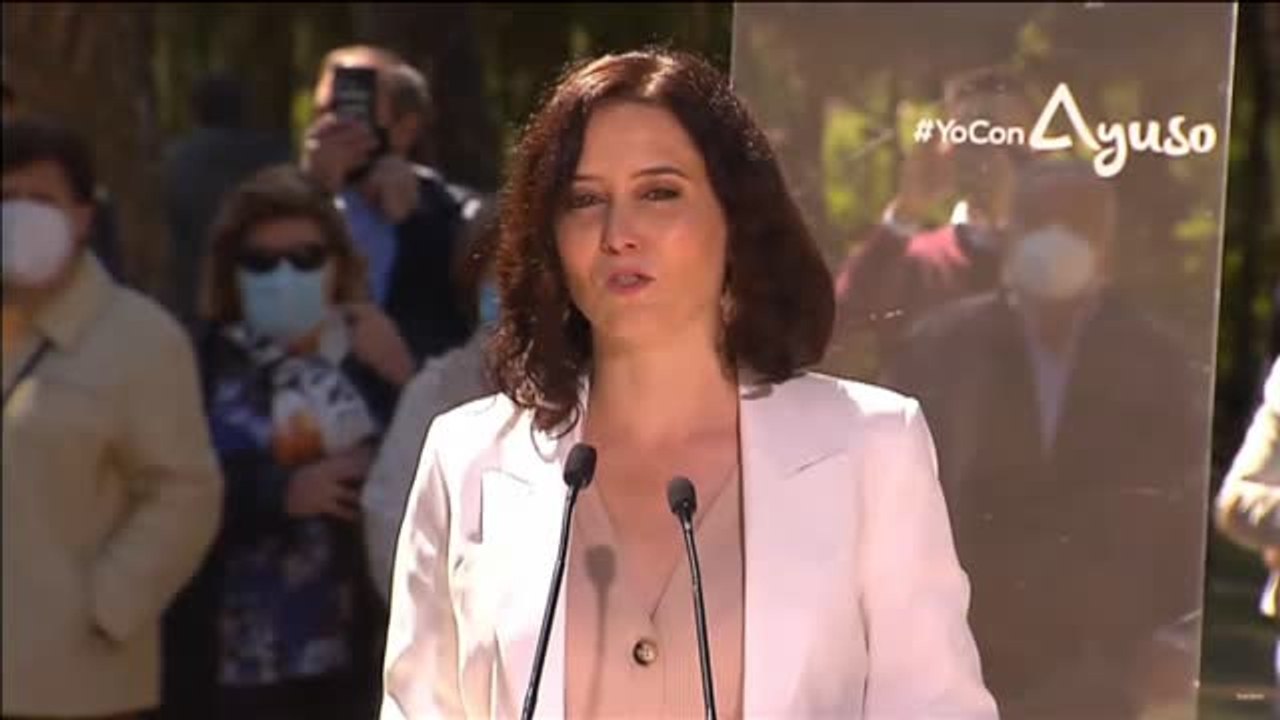 Ayuso acusa al Gobierno de "meter miedo" con las vacunas para que los ciudadanos no vayan a votar