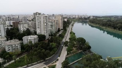 Kısıtlamada cadde ve sokaklar boş kaldı
