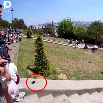 Seeing the video, he laughed and his stomach ached