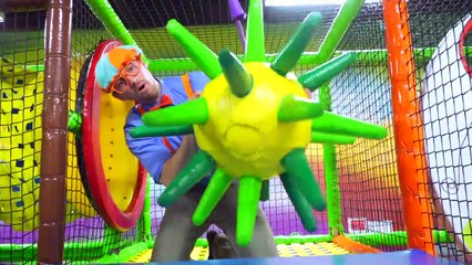 Blippi Español visita un patio de juegos cubierto Parte 2 | Videos Educativos para Niños