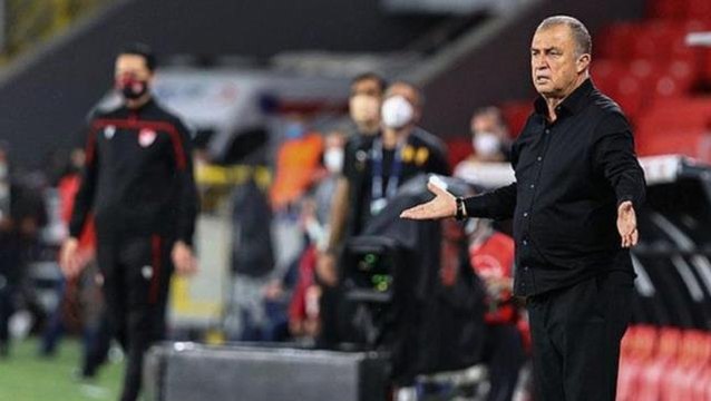 Fatih Terim: Bazen ben de yumruklarımı sıkıyorum, yutkunuyorum ama Galatasaraylılara verdiğim söz aklıma geliyor