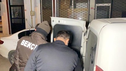 Son dakika haberi: Polisten kaçıp, bir evin bahçesinde yakalandı: "Eve gidiyordum" dedi