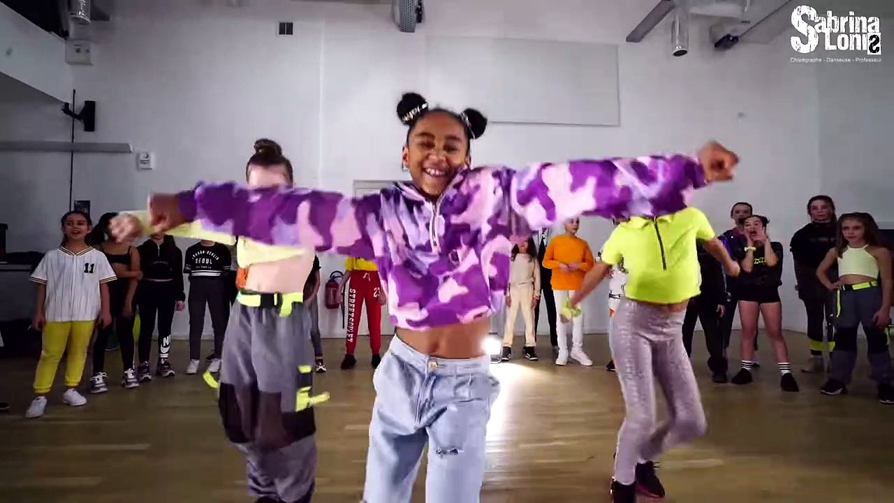 Ritmo The Black Eyed Peas, J Balvin Kids Street Dance Sabrina Lonis Choreo video Dailymotion