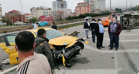 Kısıtlama saatinde dikkatsizlik zincirleme kazaya neden oldu