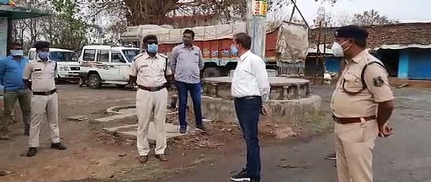 लॉकडाउन में बॉर्डर पर ड्यूटी कर रहे जवानों का एसपी ने बढ़ाया हौसला