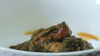 Green Chicken Kadhai Recipe |Tasty Green Chicken Karahi | Coriander Mint Chicken | CurryNCuts
