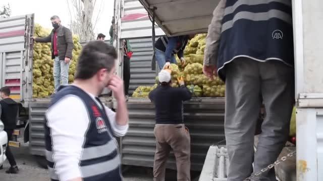 İhtiyaç sahiplerine patates ve soğan dağıtımına başlandı