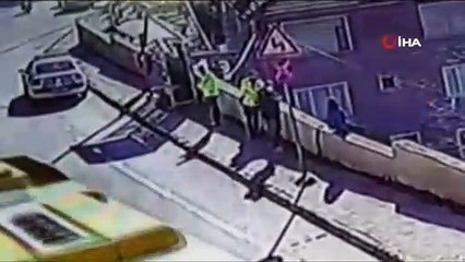 Bursa’da genç kız olay oldu! Kahraman yüzbaşı tek hamleyle kurtardı