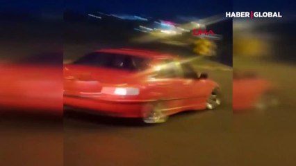 Trafik magandası kız arkadaşının etrafında drift yaptı