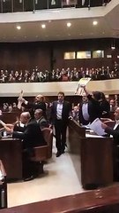 İsrail parlamentosunda ABD Başkan Yardımcısı Pence'ye şok!