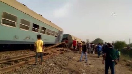 KALYUBİYE - Mısır'da tren kazası meydana geldi