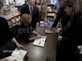 J.K. Rowling en séances de dédicaces à New-York (14/10/1999)