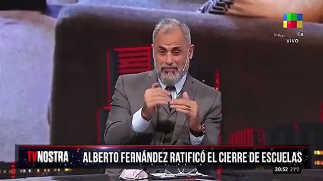 Jorge Rial sin barbijo al aire despertó la crítica de su esposa Romina Pereiro