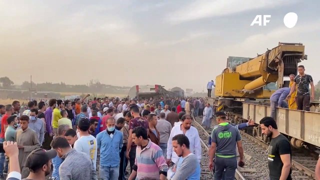 Al menos una decena de muertos y un centenar de heridos en accidente ferroviario en Egipto